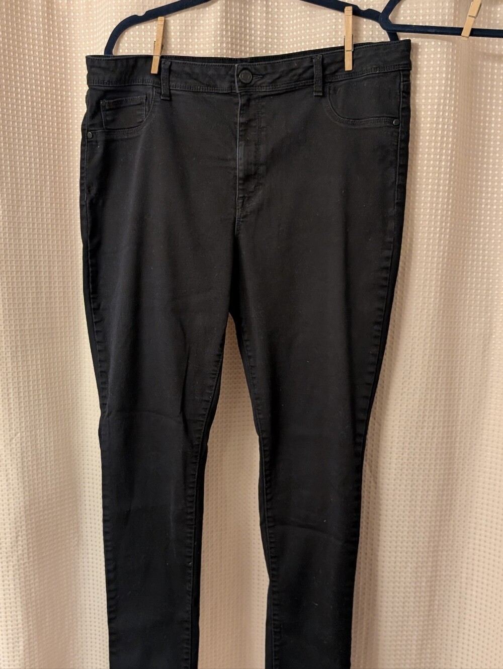 Time and Tru Black Skinny Jeans - Slim Fit
